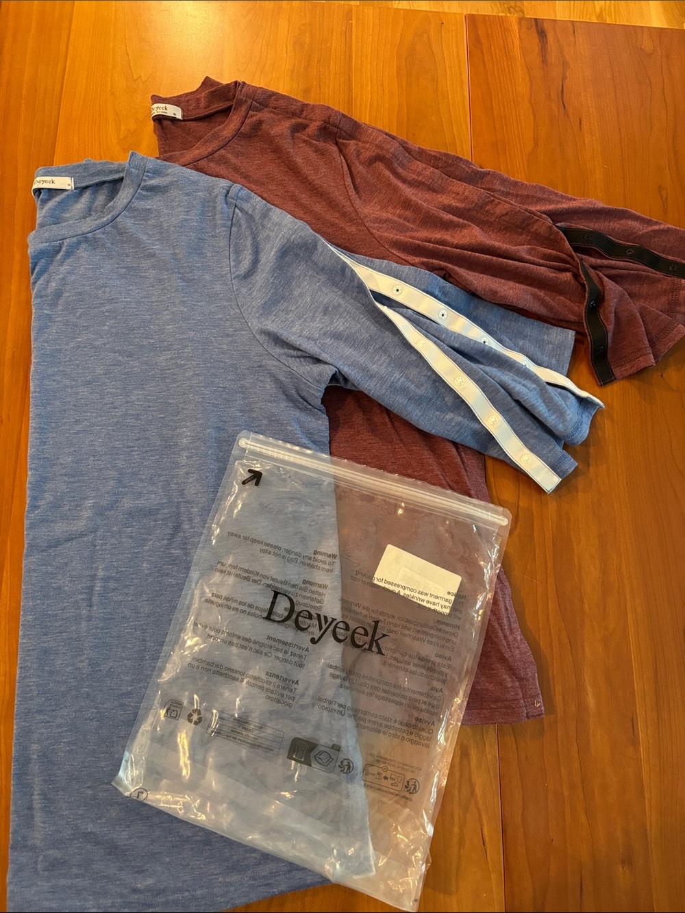Deyeek surgical tops- Blue and Maroon